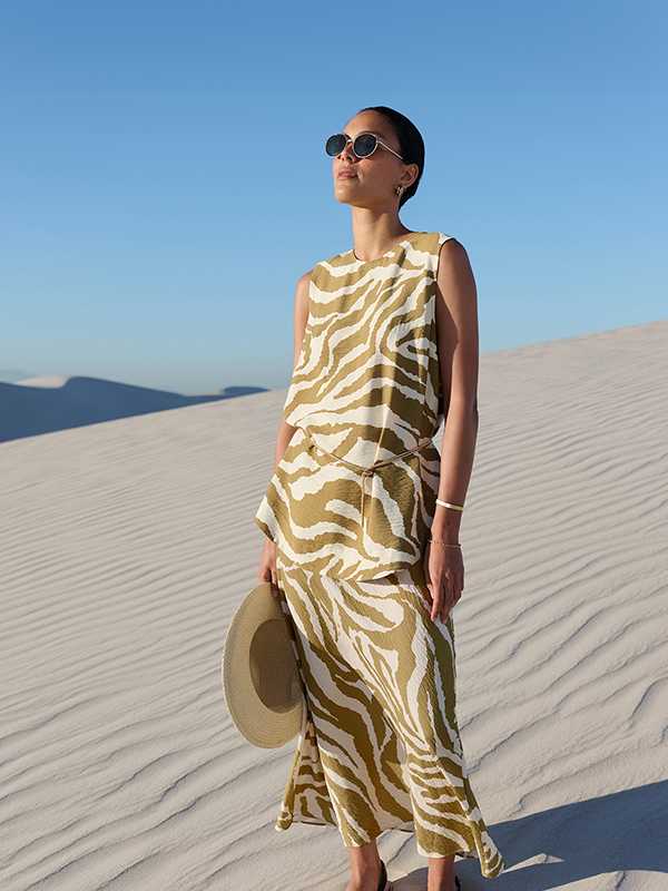 Be inspired by Tu. Discover the trends everyone's talking about, from influencer favourites to style inspiration and expert buying guides. It's all here, designed for you.