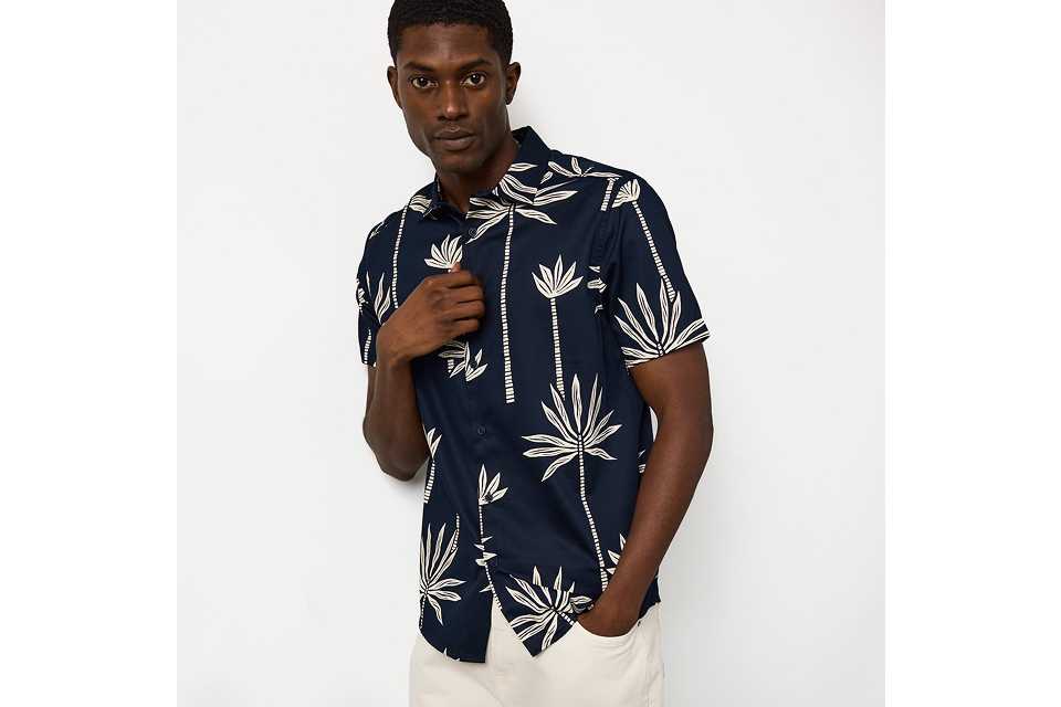 Men's holiday shop.