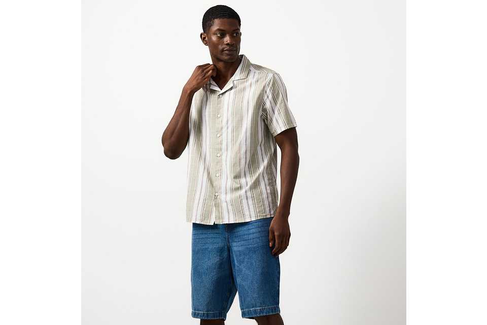 Men's holiday shop.
