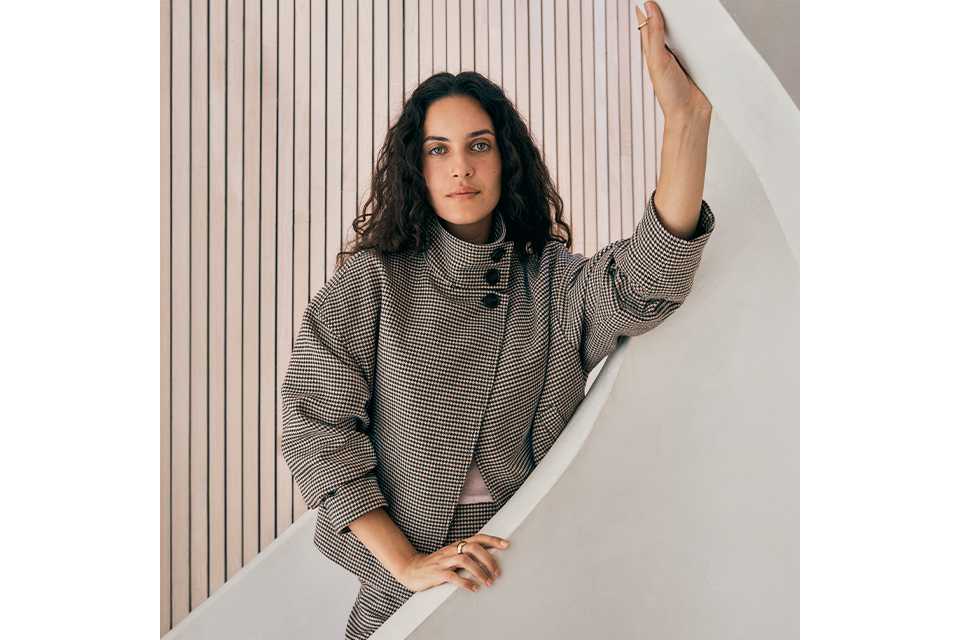 Trends & collections.