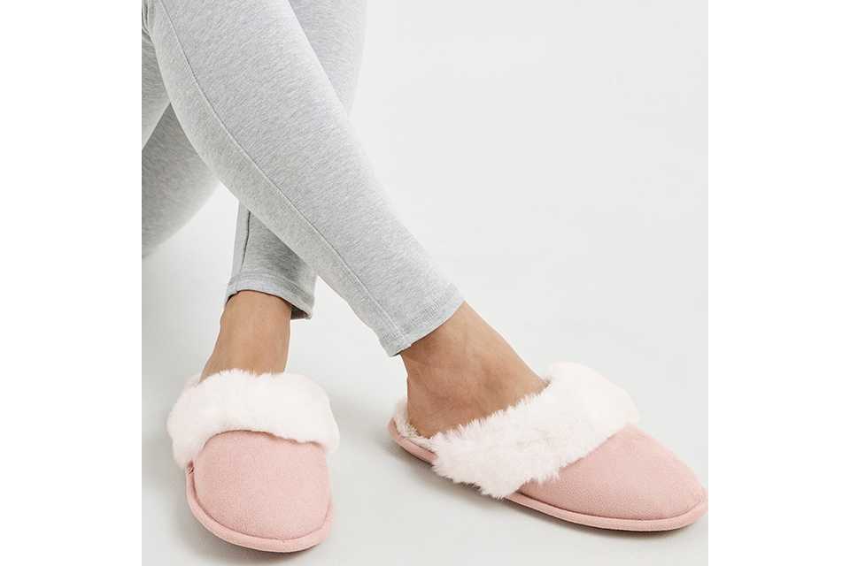 Slippers.
