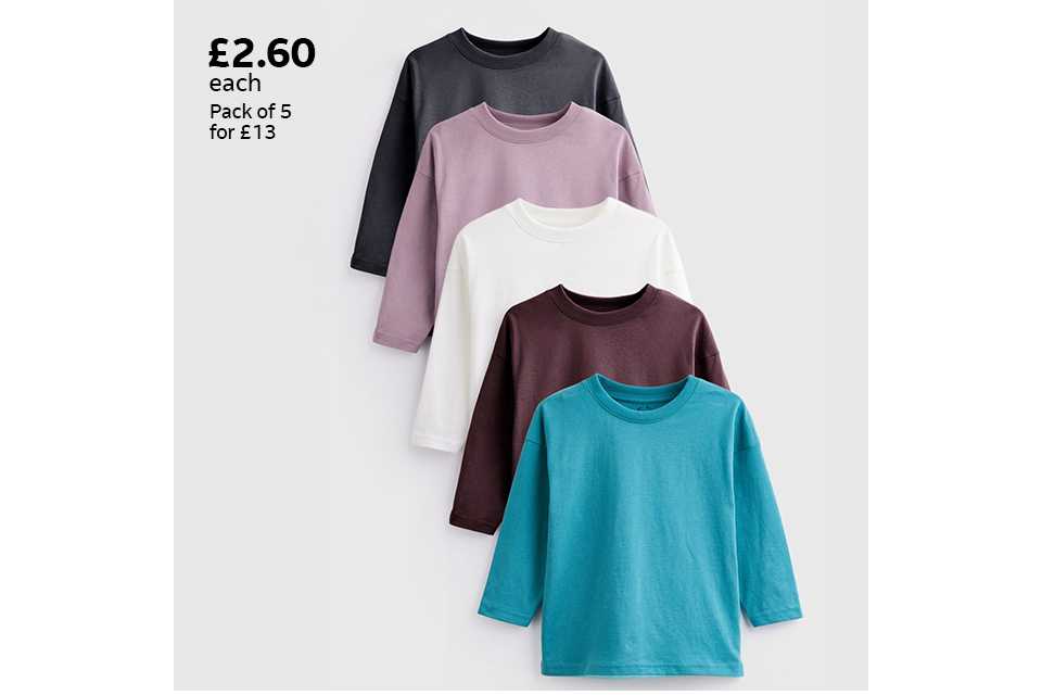 5 pack long sleeve t-shirts.