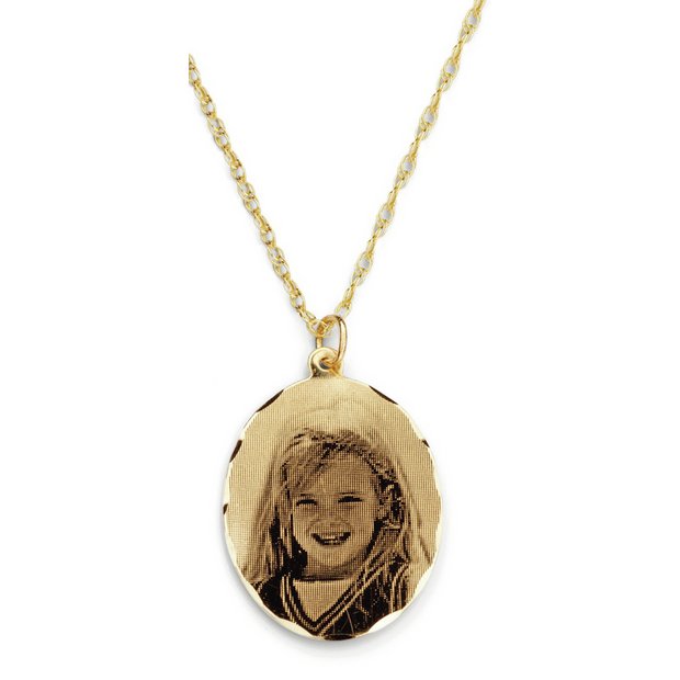 Buy 9ct Gold Precious Portraits Holographic Pendant at Argos.co.uk