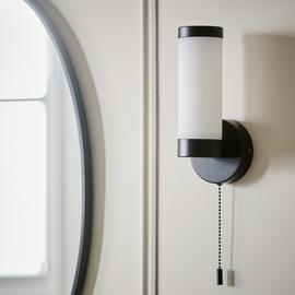 Argos Home Aspley Opal Glass Bathroom Wall Light - Black