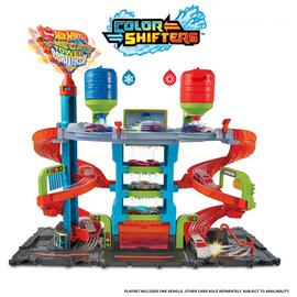 Hot Wheels City Mega Car Wash with 1 Colour Shifters Car Toy
