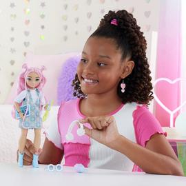 Barbie Dream Besties Daisy Jean Fashion Doll & Accs 32cm