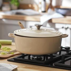 Habitat 4.7L oval CI casserole dish