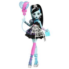 Monster High Scary Sweet Birthday Frankie Stein Doll & Gift