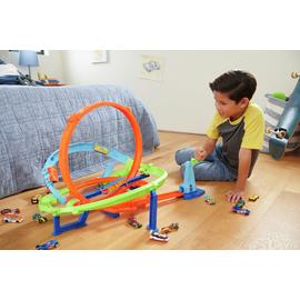Hot Wheels Action Loop Cyclone Challenge Track Set