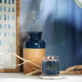 Yankee Signature Medium Jar Candle - Bayside Cedar