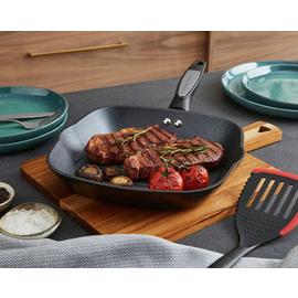 Morphy Richards 26cm Aluminium Square Grill Pan - Black