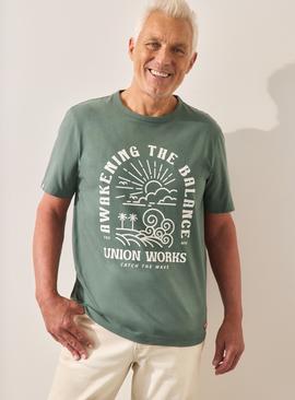 UNION WORKS Green Wave Graphic Crew T-Shirt