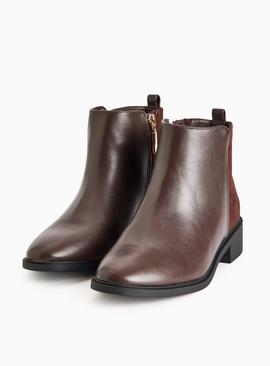 Uno Fit Brown Wide Fit Chelsea Boots