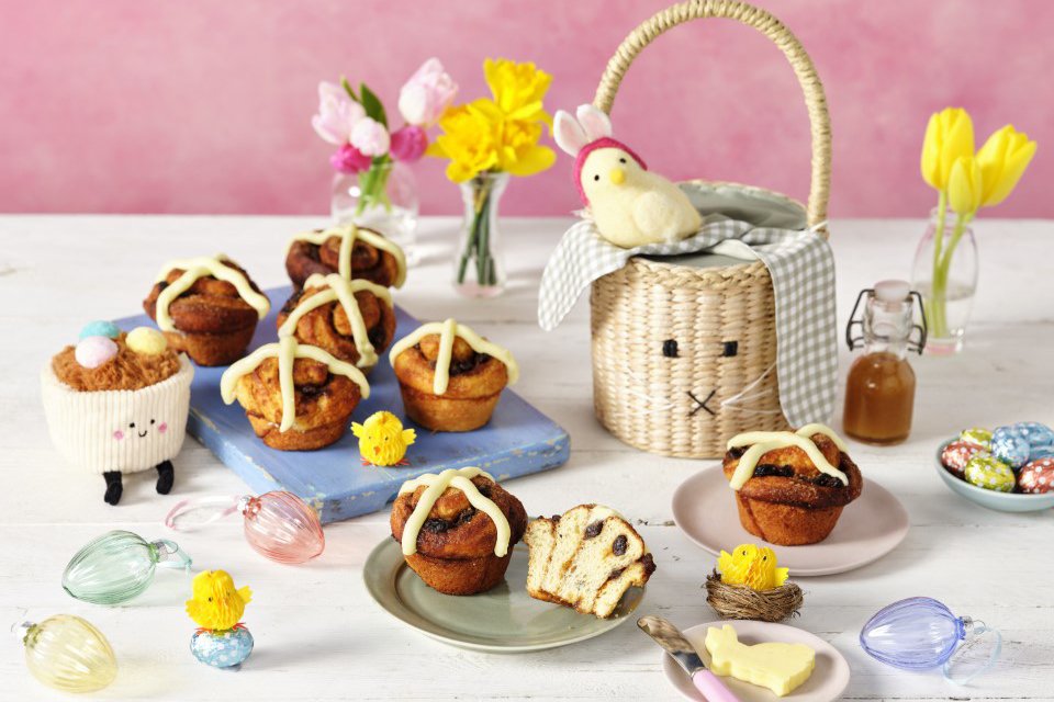 Hot cross cinnabuns.