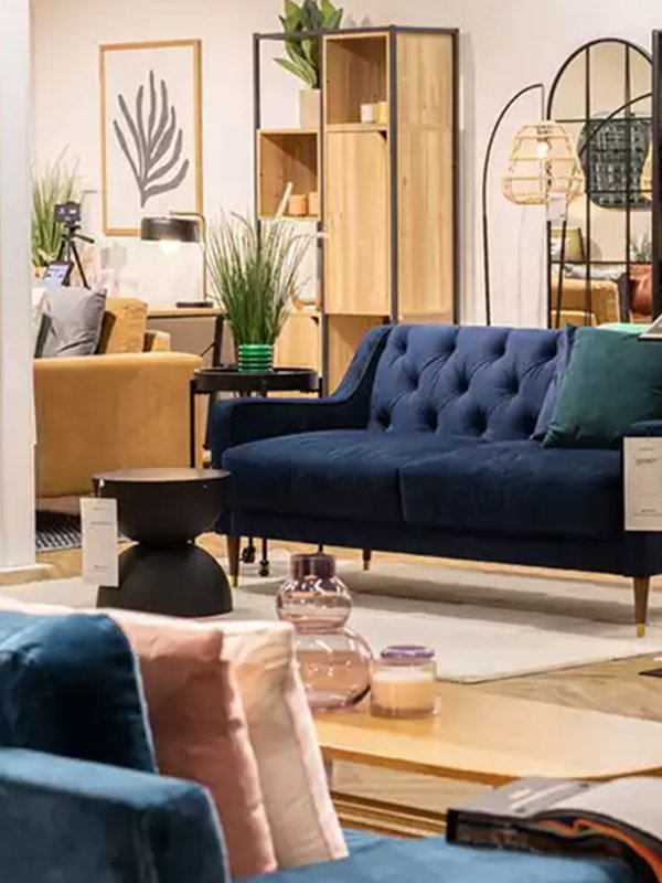 Shop live with an expert. Find out more.