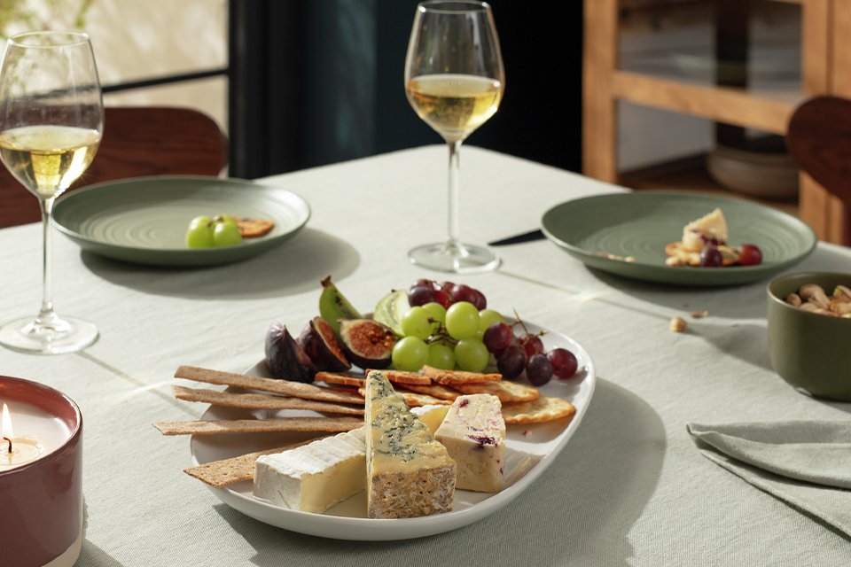 Habitat Riko Oval Porcelain Serving Platter - White.