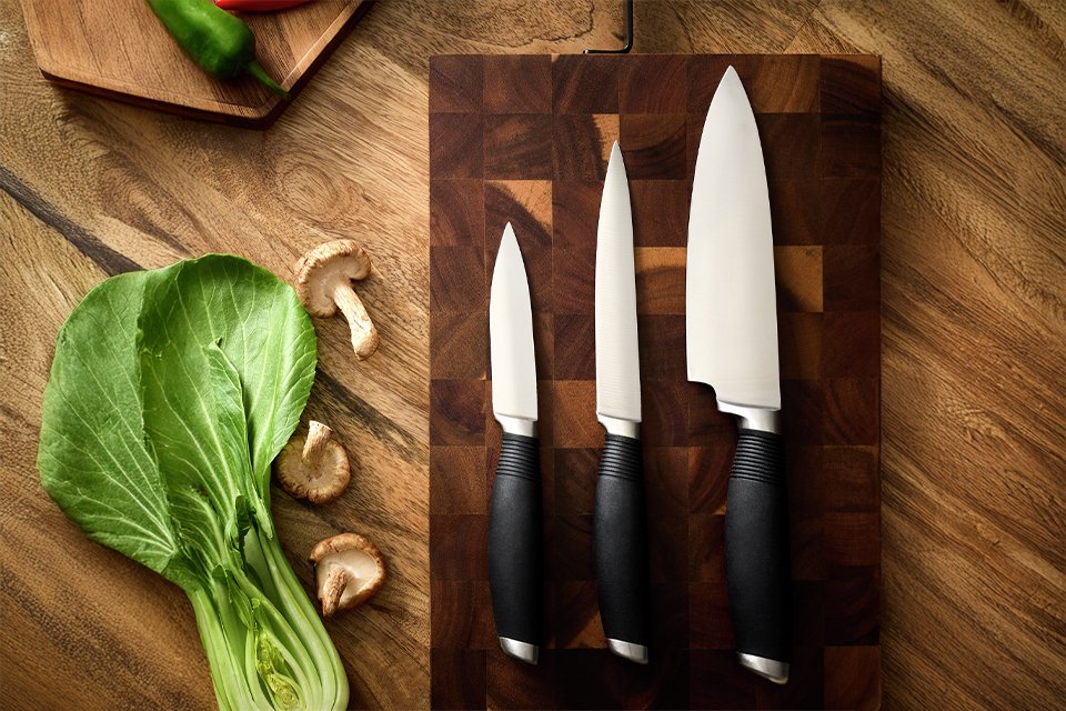 Knives and knife blocks. Sharp, reliable pieces to prep every ingredient with ease.