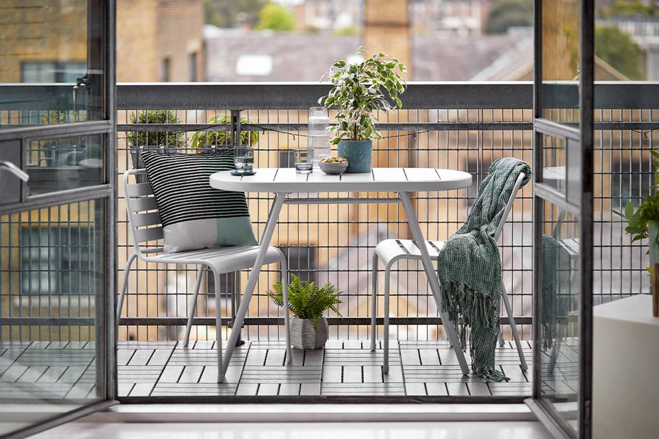 Our guide to choosing the best garden furniture Argos