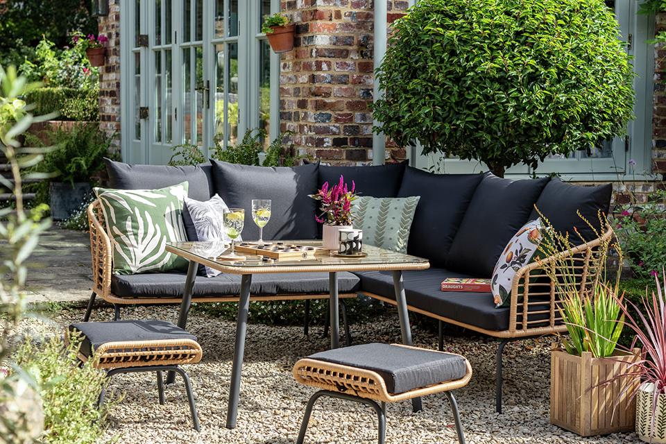 Our Guide To Choosing The Best Garden Furniture Argos atelieryuwa