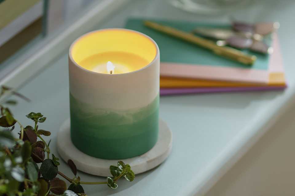 Habitat Ombre Boxed Candle - Water Mint & Rose.