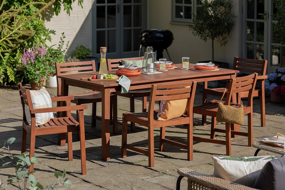 Habitat Amalfi 6 seater wooden patio set.