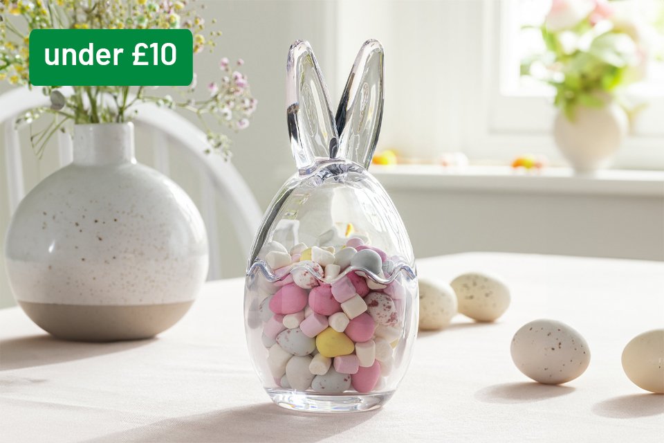 Small price, big smiles. Gifts under £10.