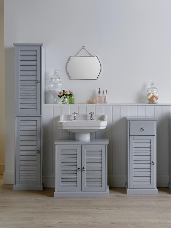 freestanding bathroom storage shelves