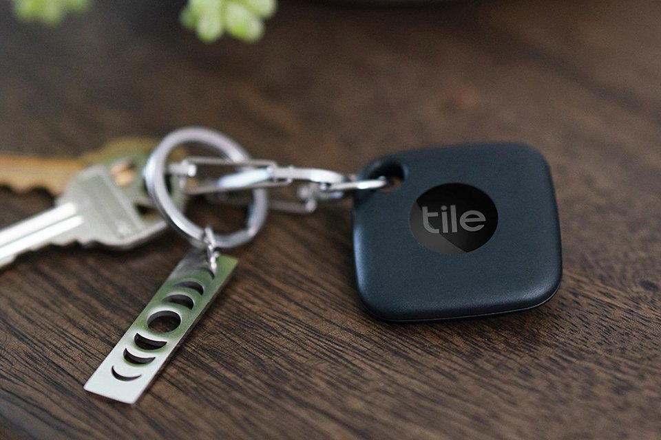 Protect and track your belongings with bluetooth trackers.