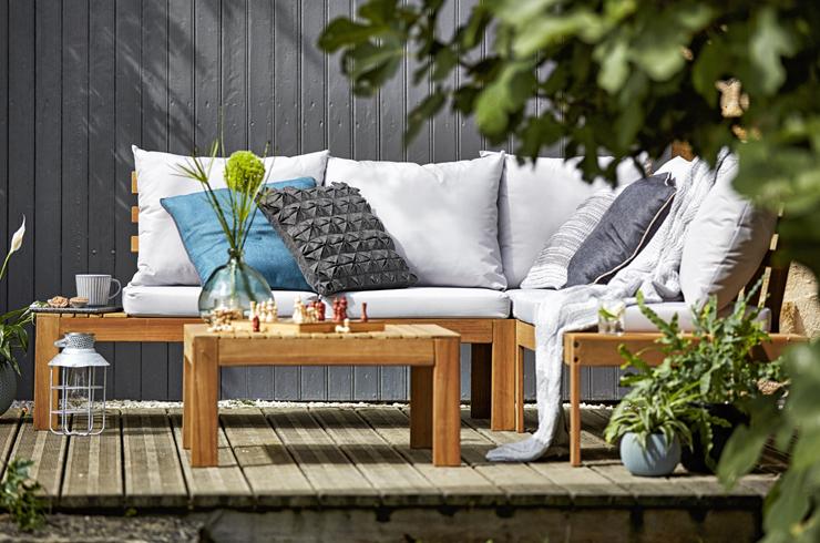 How to Choose Your Rattan Garden Furniture | Guide | Argos