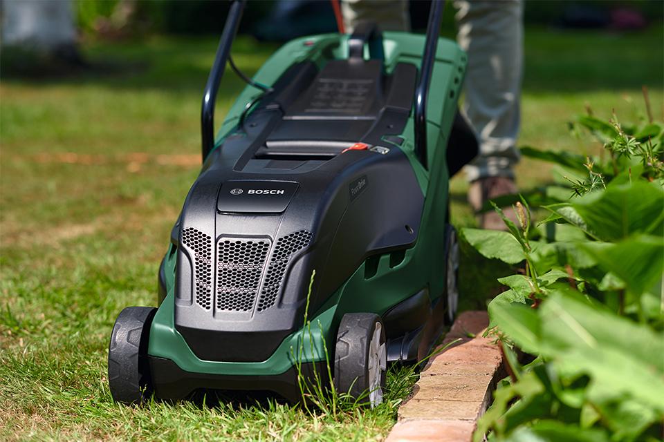 Choosing the best lawnmower Argos