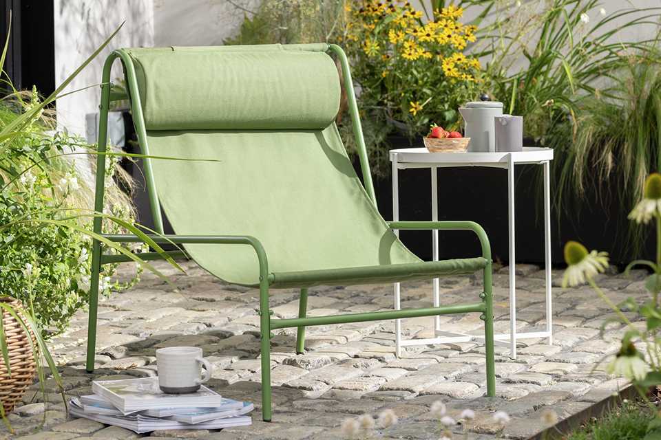 Garden furniture you can get today. Order now, collect right away or same day delivery.