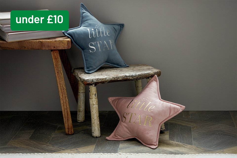 Small price, big smiles. Gifts under £10.