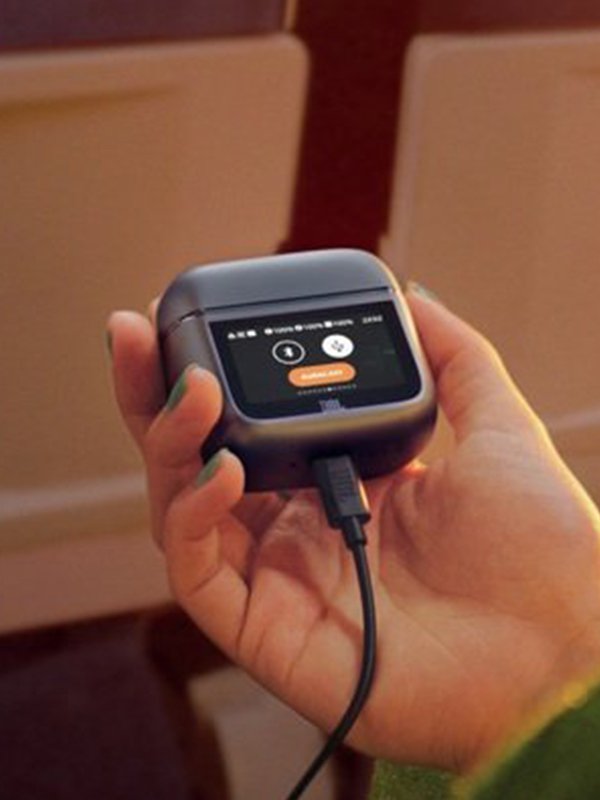 Save up to £80 on selected JBL headphones.