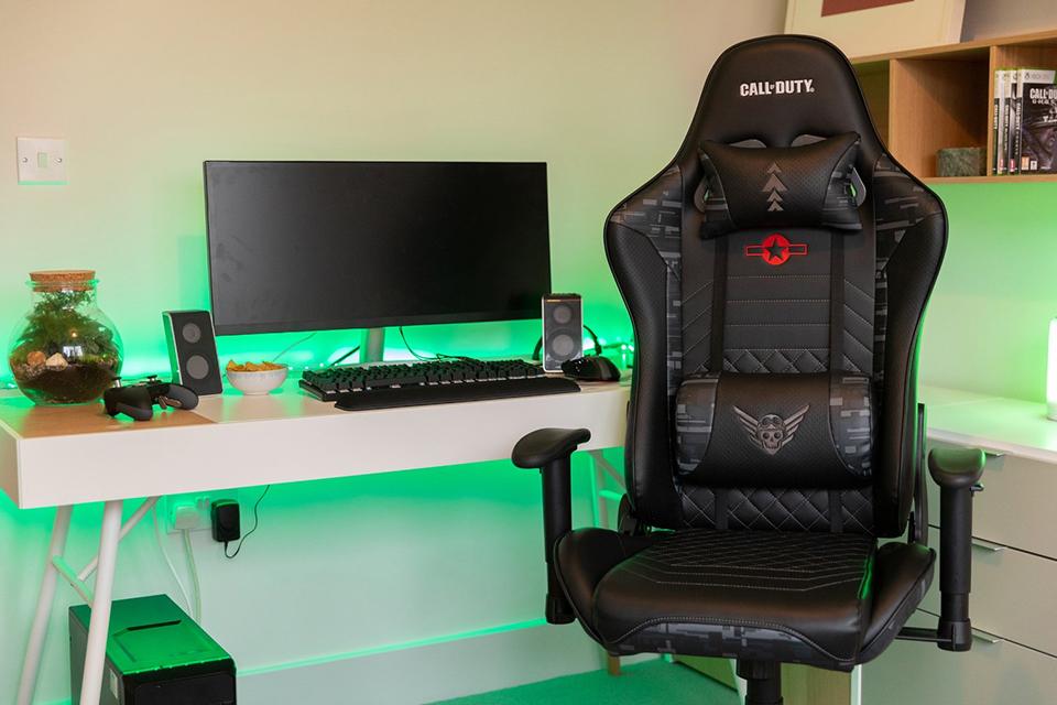 A Sidewinder Call of Duty gaming chair in black.