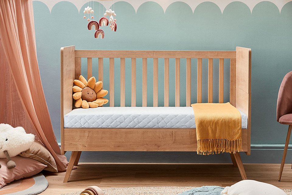 Silentnight Safe Nights Twinkle 70 x140cm Cot Bed Mattress.
