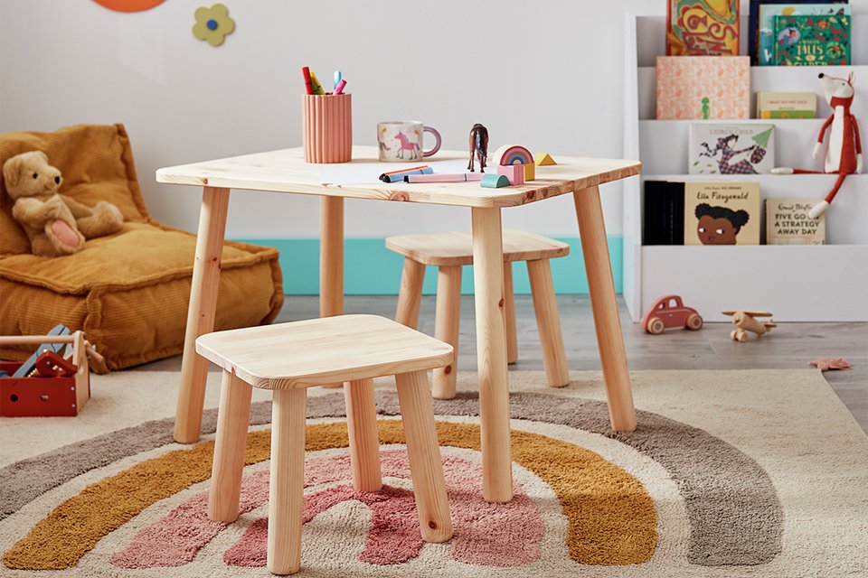 Habitat Kids Felix Table and 2 Chairs - Pine.