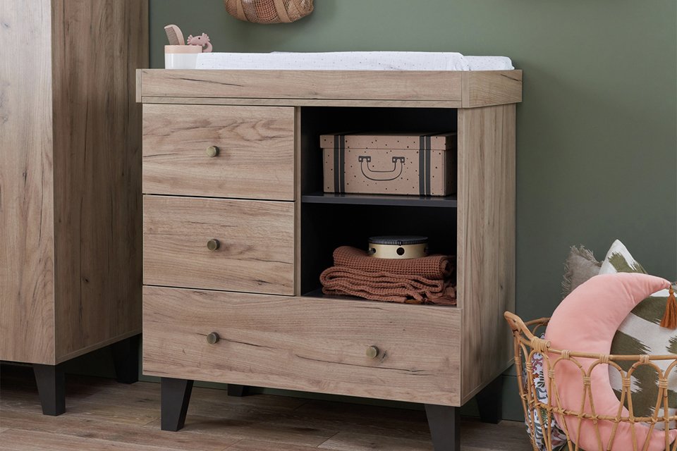 Tutti Bambini Como 3 Drawer Chest Changing Unit - Oak & Grey.