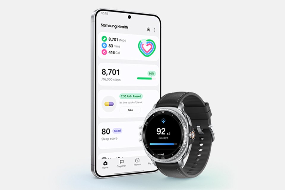Samsung mobile phone and Galaxy watch displayed demonstrating Auto Switch feature.