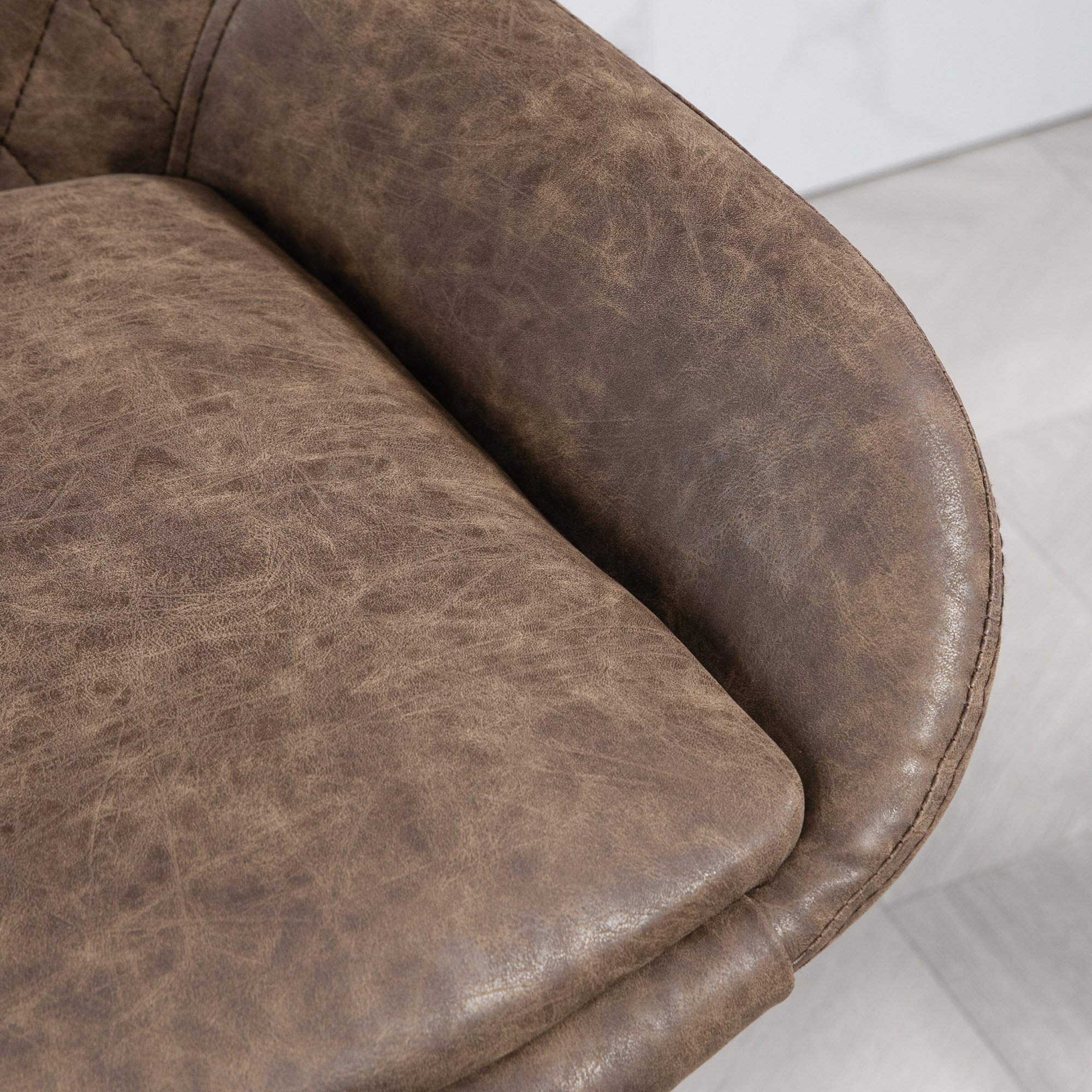 HOMCOM Set of 2 PU Leather Bar Stools with Wide Seat and Base - Coffee - Image 3