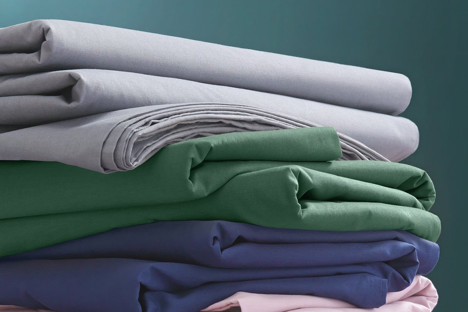 Fitted sheets folded.