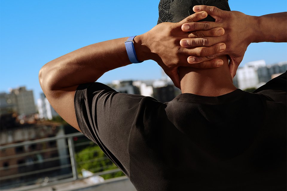 The New Google Fitbit Air. Pre-order now for only £84.99 and get an Active band worth £34.99 on us. While stocks last.