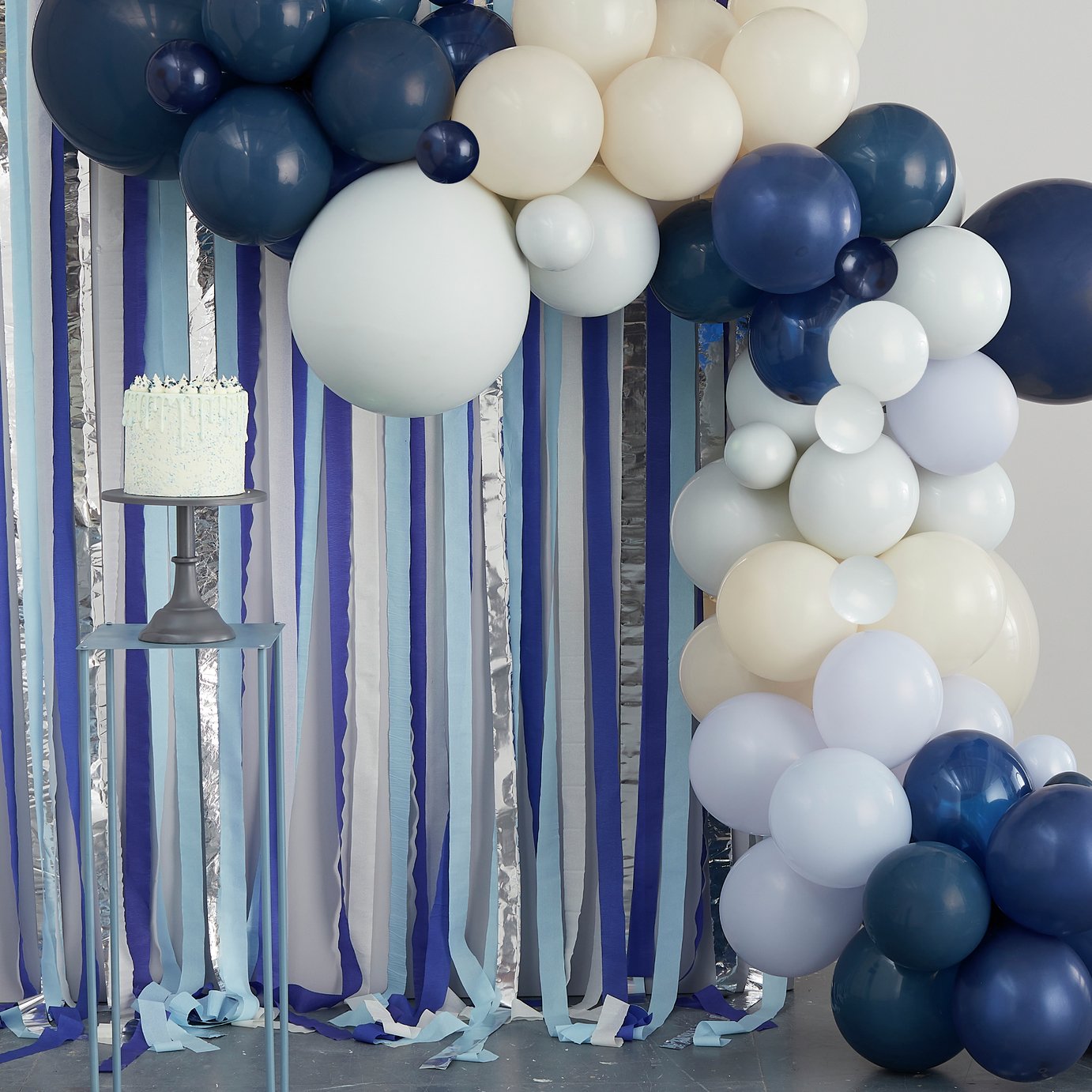 Ginger Ray Blue Cream Balloon Backdrop