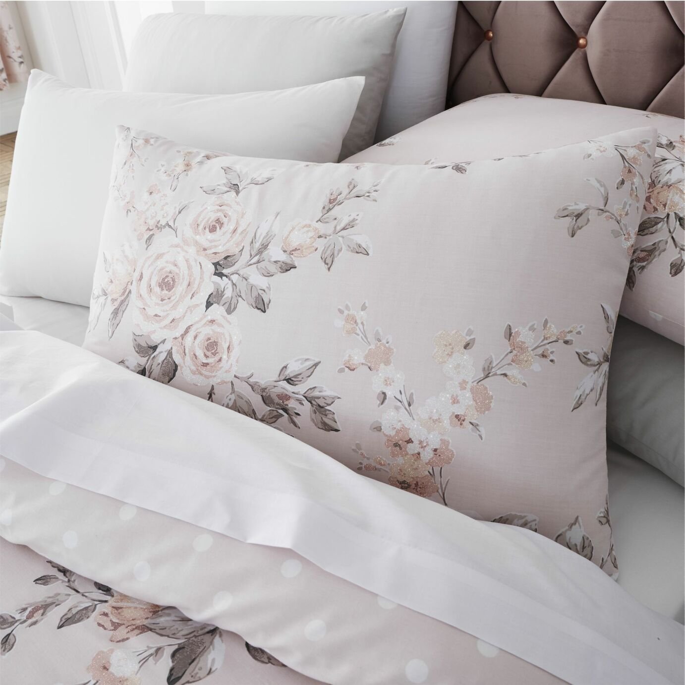 Catherine Lansfield Blush Canterbury Bedding Set Review