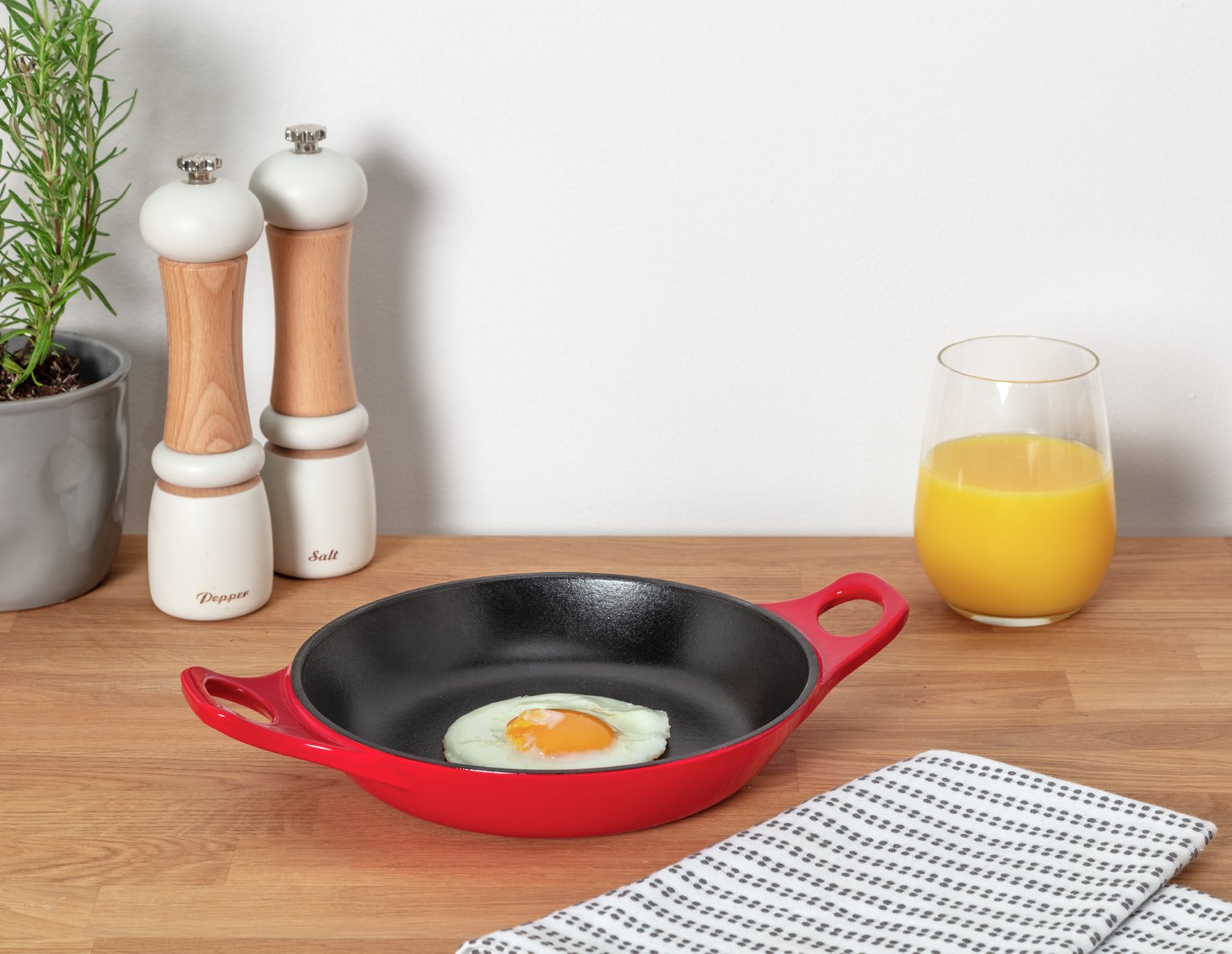 Argos Home 20cm Cast Iron Round Dish Review