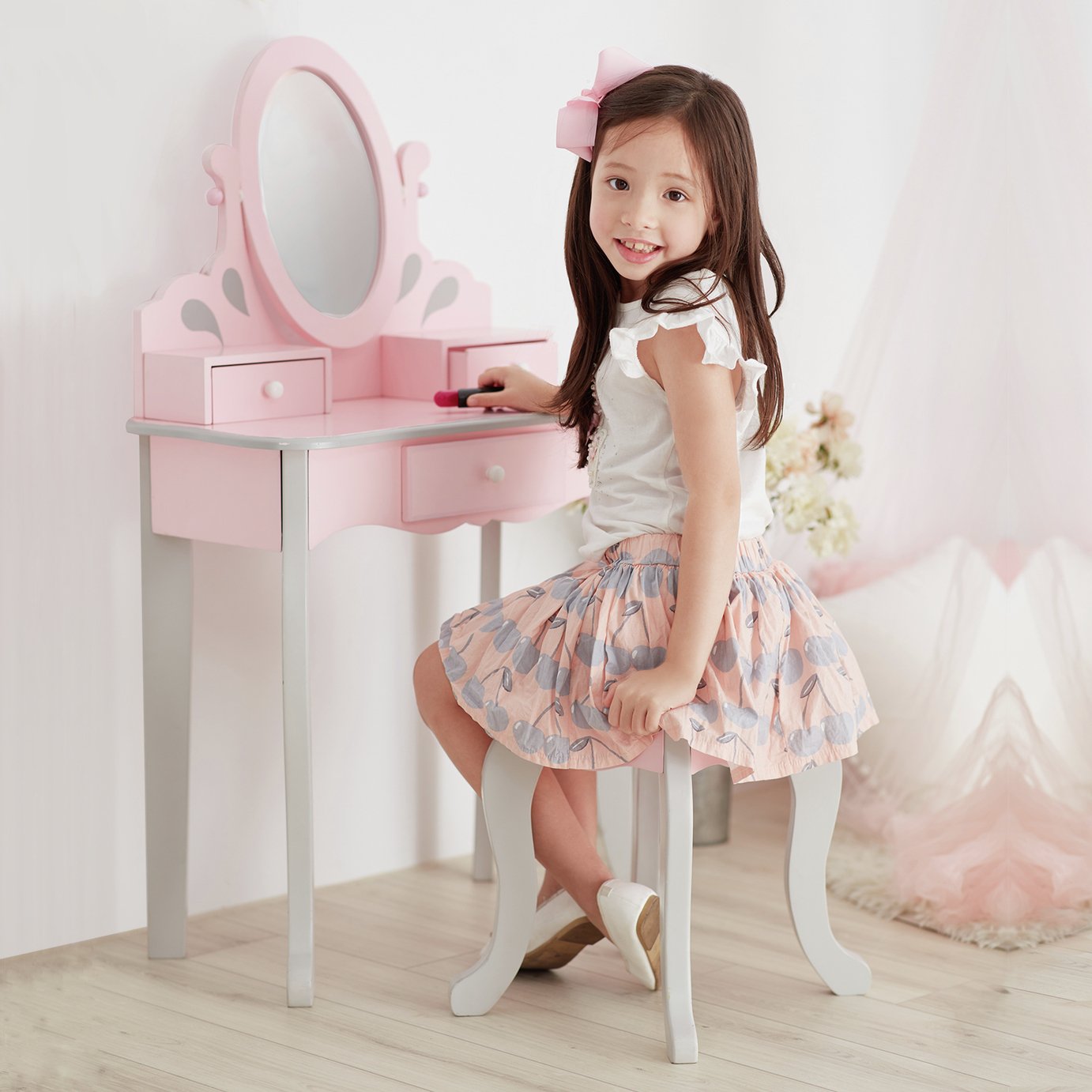 Teamson Kids Princess Rapunzel Vanity & Stool Set Review