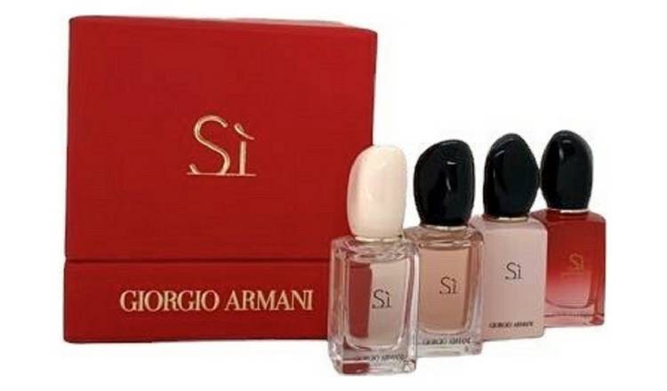 Giorgio armani gift shop set for her