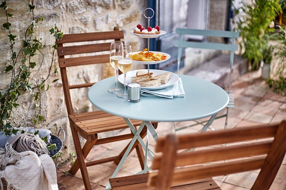 our guide to choosing the best garden furniture argos