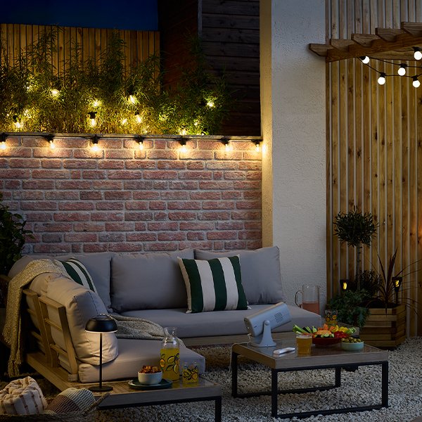 Your garden. Your stadium. Everything you need for the ultimate world cup watch party.