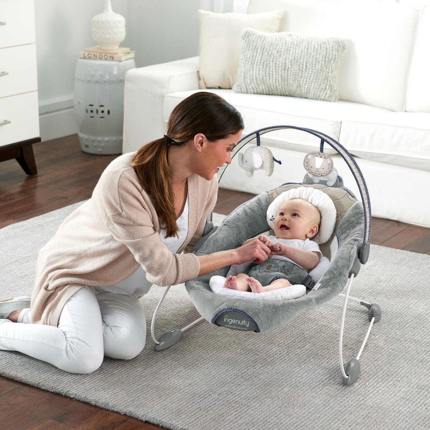 baby bouncer automatically bounces
