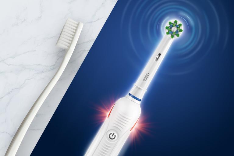 Oral-B electric toothbrushes for superior cleaning and healthier gums.*
